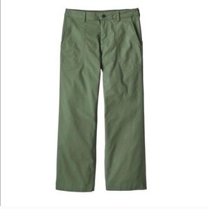 woman’s patagonia stand up cropped pants
